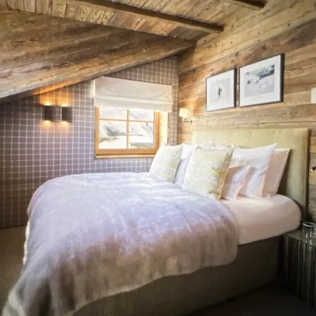 Gemini Chalet Near Ski Lift - Hot Tub Holiday home Courchevel