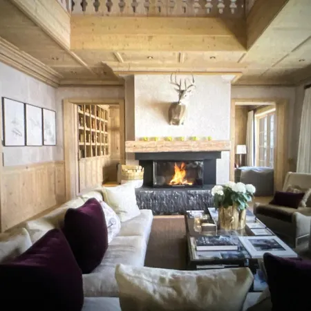 Gemini Chalet Near Ski Lift - Hot Tub Holiday home *